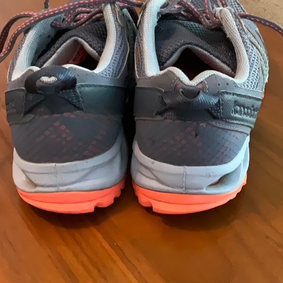 ADIDAS running shoes - Picture 8 of 8